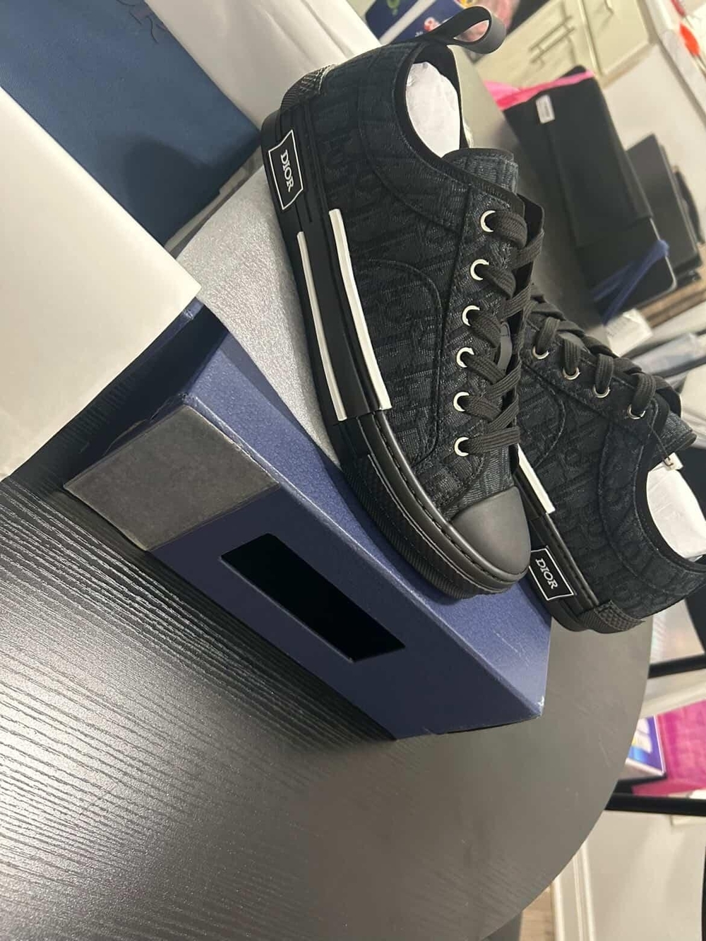 listing-status-banner